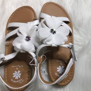 Little girls sandals Lgg1 New